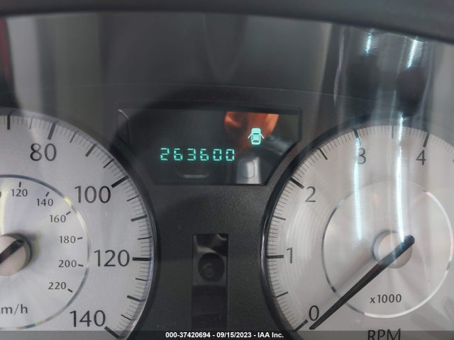 2008 CHRYSLER 300 LX VIN: 2C3KA43R88H250783