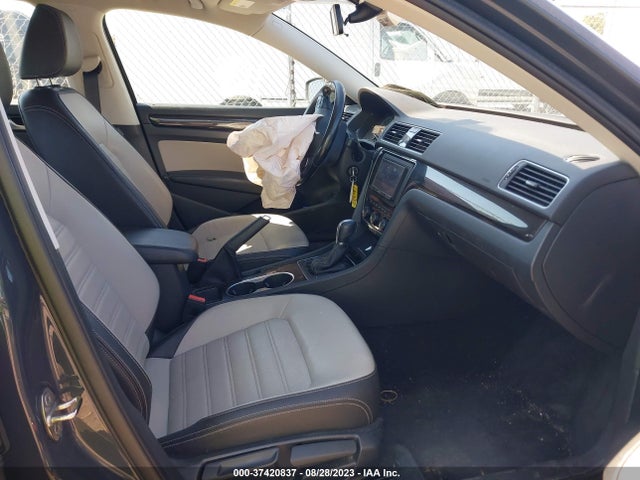 1VWBT7A39FC082610 Volkswagen Passat 1.8t Sport
