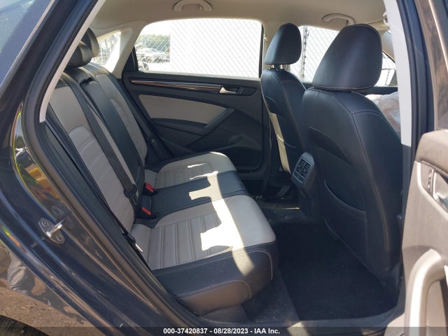1VWBT7A39FC082610 Volkswagen Passat 1.8t Sport