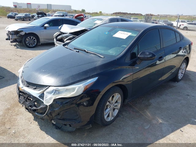 Chevrolet CRUZE LS 2019 1G1BC5SM6K7149206 Image 2