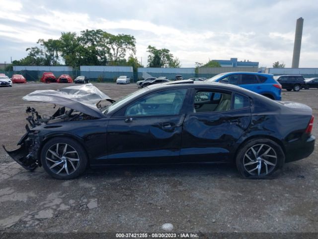 7JR102FK2LG037024 Volvo S60 Momentum