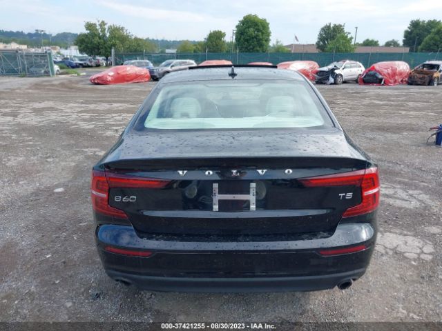 7JR102FK2LG037024 Volvo S60 Momentum