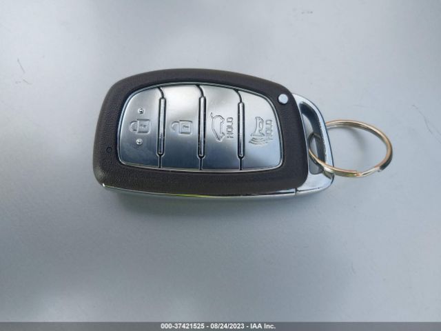 KM8J3CA25HU365710 Hyundai Tucson Sport