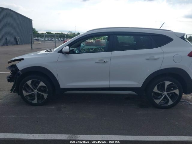 KM8J3CA25HU365710 Hyundai Tucson Sport