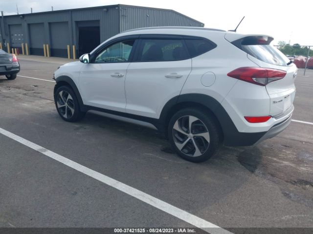KM8J3CA25HU365710 Hyundai Tucson Sport