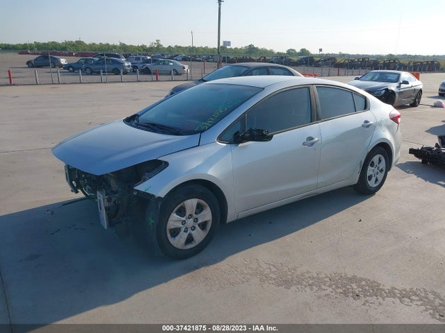 KIA FORTE LX 2017 3KPFK4A77HE143389 Image 2