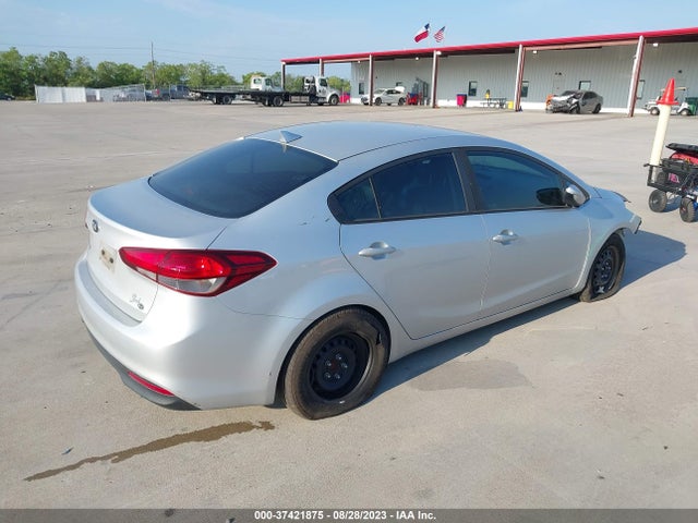 KIA FORTE LX 2017 3KPFK4A77HE143389 Image 4