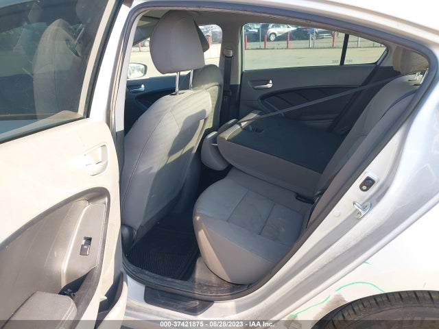 KIA FORTE LX 2017 3KPFK4A77HE143389 Image 8