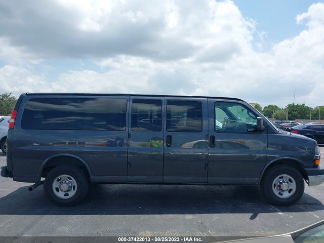 Chevrolet Express Passenger Lt 2016 1GAZGPFG7G1234035 Image 13