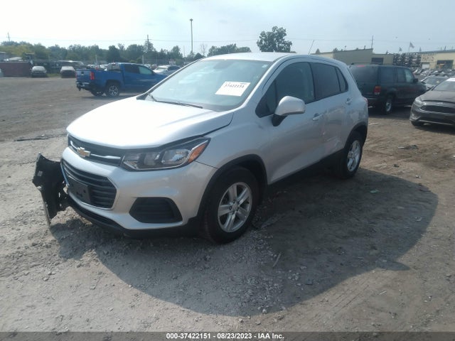 Chevrolet TRAX LS 2020 KL7CJKSB4LB027275 Image 2