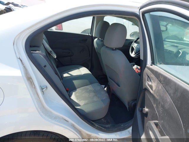 Chevrolet SONIC LS 2015 1G1JB5SH2F4137353 Image 8
