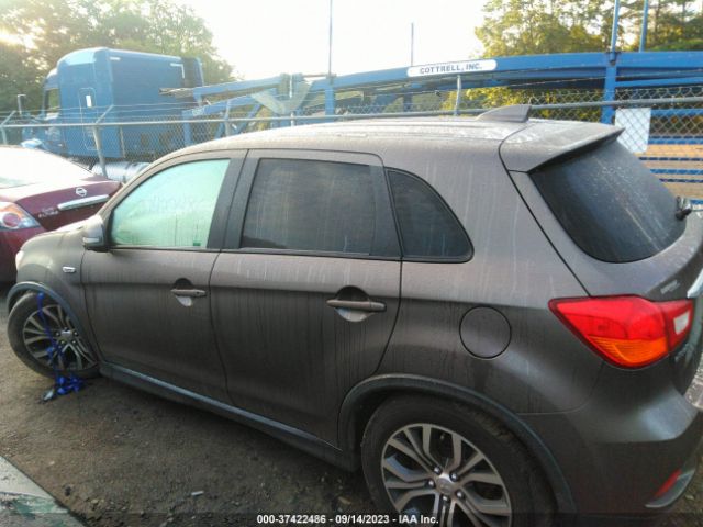 JA4AP3AU1JZ007260 Mitsubishi Outlander Sport 2.0 Es