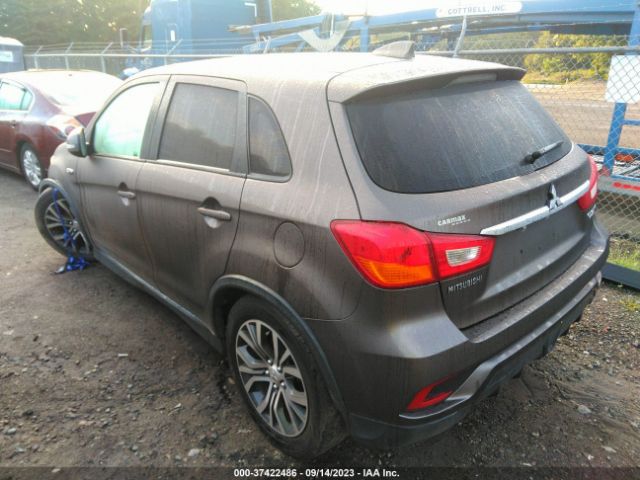 JA4AP3AU1JZ007260 Mitsubishi Outlander Sport 2.0 Es