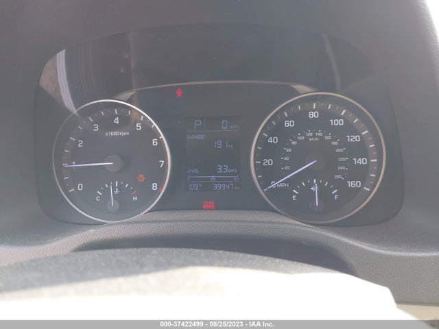 2017 HYUNDAI ELANTRA SE VIN: 5NPD84LF2HH207361