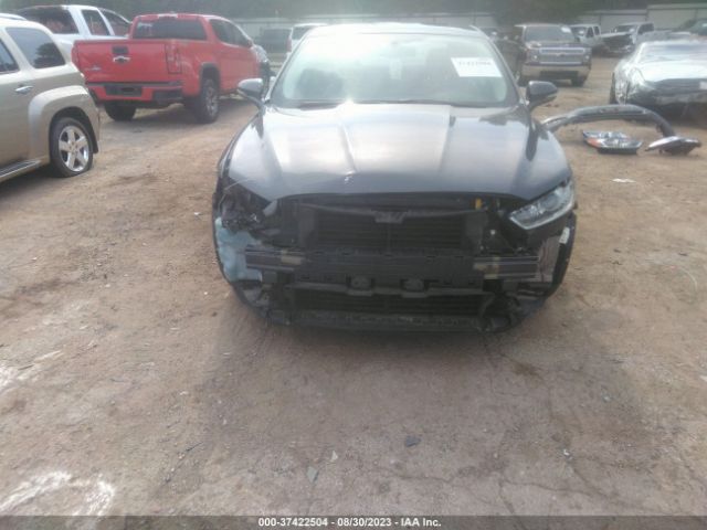 3FA6P0HD2FR159288 Ford FUSION SE
