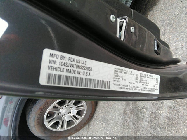 1C4SJVAT0NS222058 Jeep Wagoneer Series I