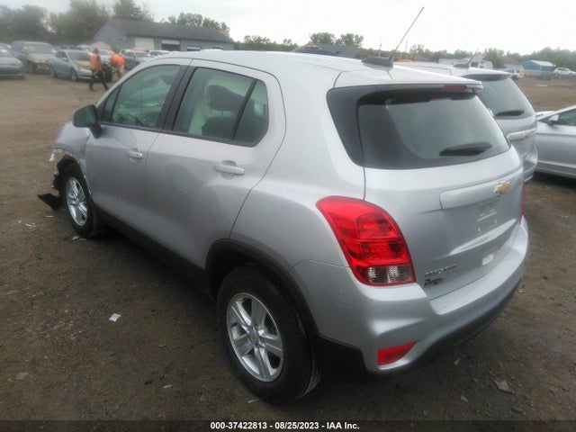 Chevrolet TRAX LS 2018 KL7CJNSB8JB709154 Image 3