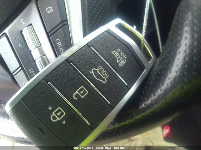 Genesis G70 2.0t Advanced 2019 KMTG34LAXKU030430 Image 11