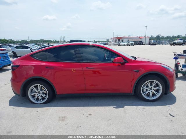 5YJYGDEF0LF011329 Tesla Model Y Long Range/performance