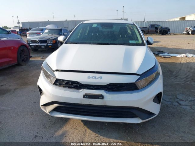 3KPF24AD6NE489175 KIA Forte Lxs