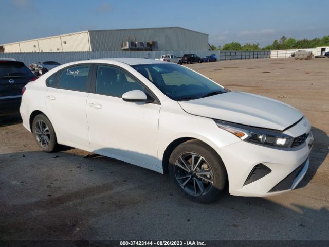 3KPF24AD6NE489175 KIA Forte Lxs