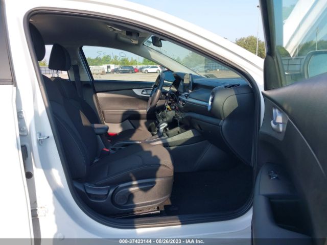 3KPF24AD6NE489175 KIA Forte Lxs