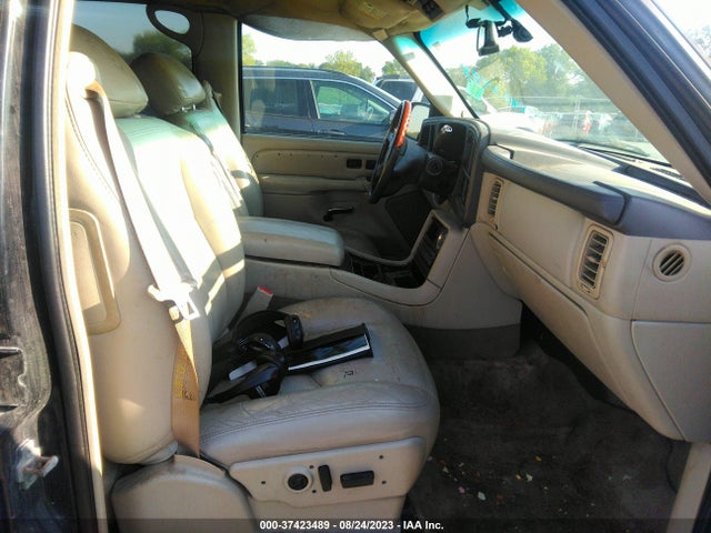 2005 CADILLAC ESCALADE STANDARD VIN: 1GYEK63N95R269136
