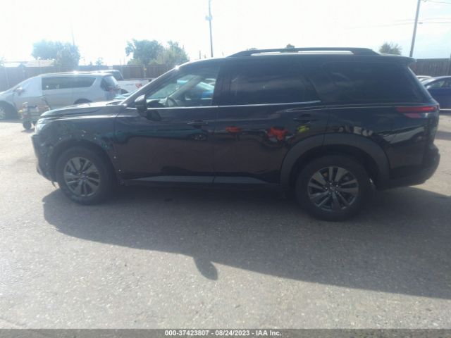 5N1DR3BA6NC213065 Nissan Pathfinder Sv