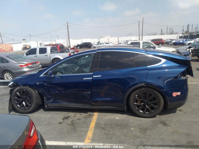 Tesla Model X 90d/75d/100d 2017 5YJXCBE24HF051073 Image 6