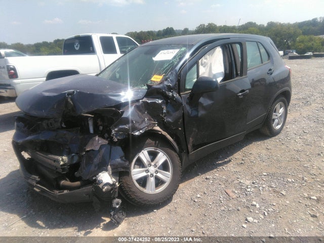 Chevrolet TRAX LS 2018 3GNCJNSBXJL390090 Image 2