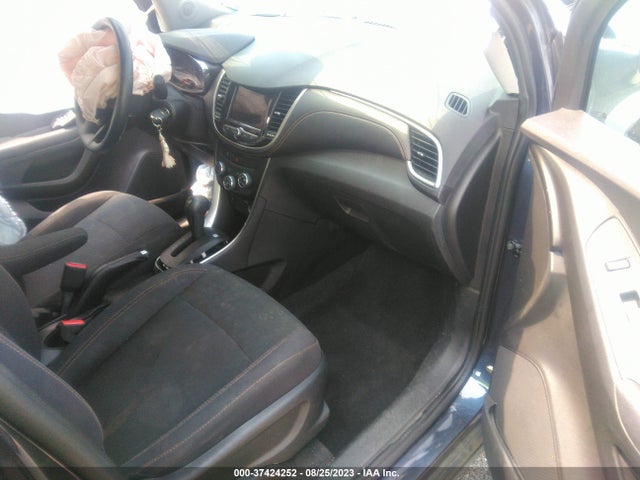 Chevrolet TRAX LS 2018 3GNCJNSBXJL390090 Image 5