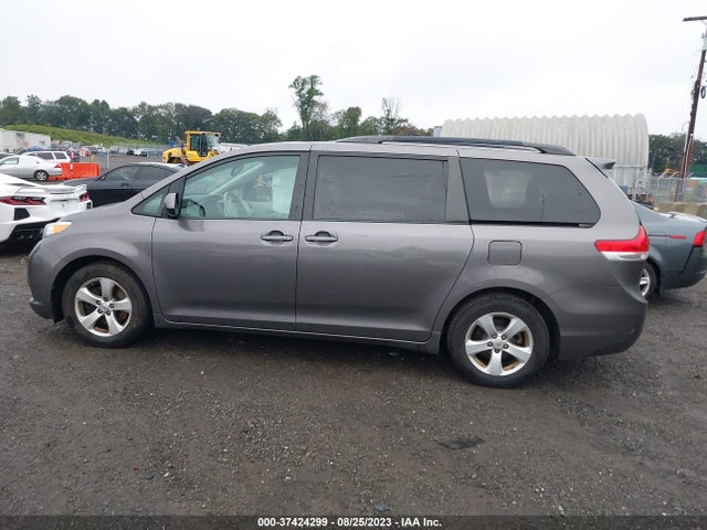 Toyota SIENNA LE 2014 5TDKK3DC6ES483183 Image 14