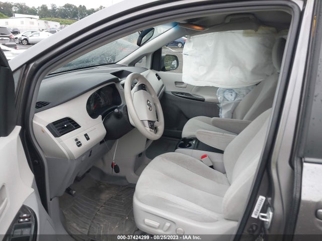 Toyota SIENNA LE 2014 5TDKK3DC6ES483183 Image 5