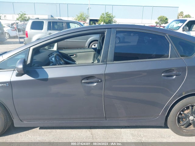 Toyota Prius Four 2015 JTDKN3DU6F1982600 Image 15