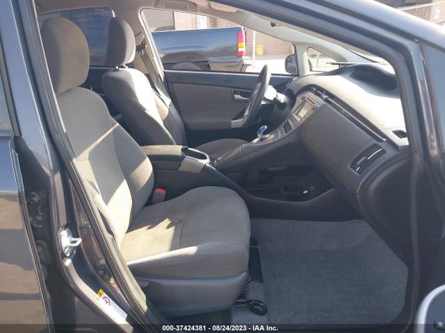 Toyota Prius Four 2015 JTDKN3DU6F1982600 Image 5