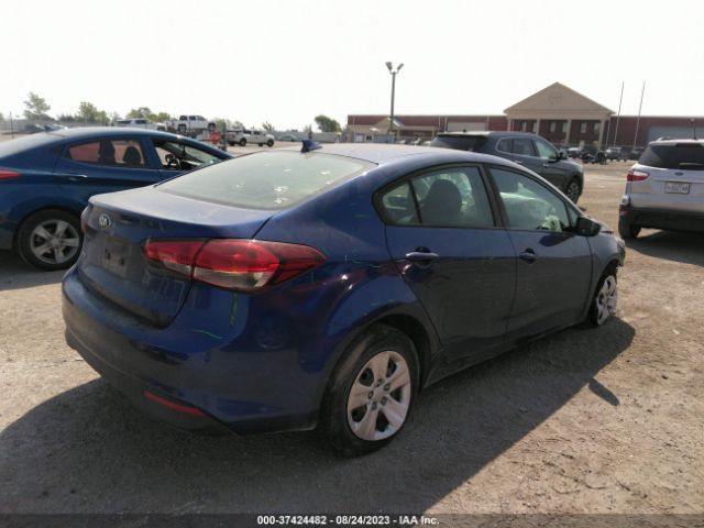 3KPFK4A75JE194203 KIA FORTE LX