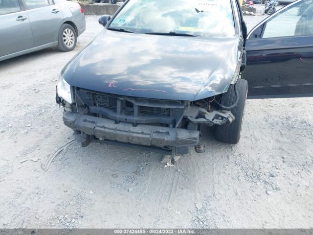 2008 VOLKSWAGEN PASSAT WVWCU73C88E071994 Photo 5