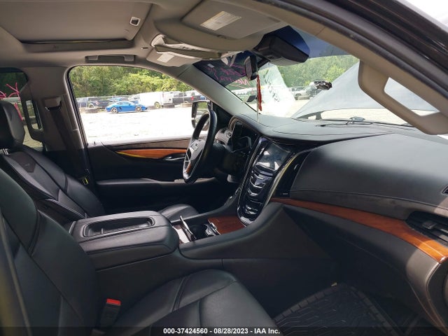 1GYS4BKJ8GR373155 Cadillac Escalade Luxury Collection