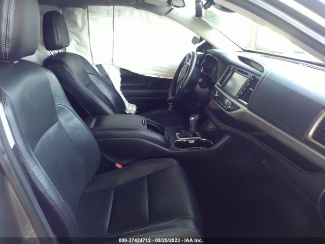 Toyota Highlander Limited 2017 5TDDZRFH3HS378332 Image 11