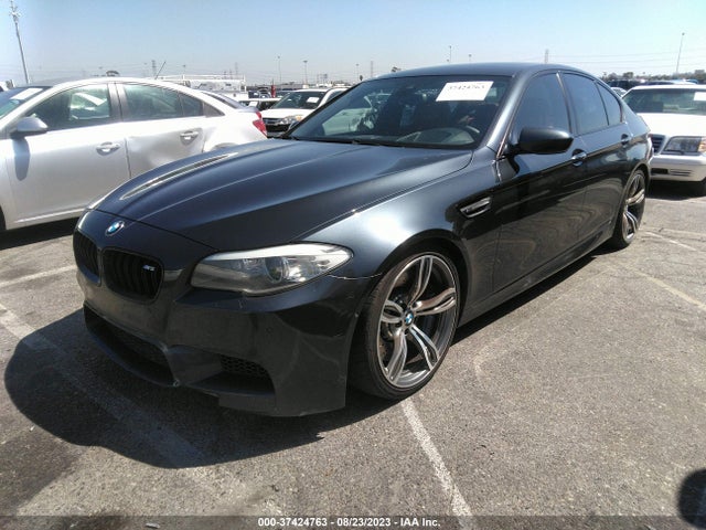 2013 BMW M5 VIN: WBSFV9C55DC772661
