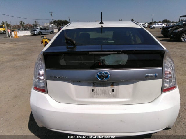 Toyota PRIUS PLUG-IN 2015 JTDKN3DPXF3071328 Image 16