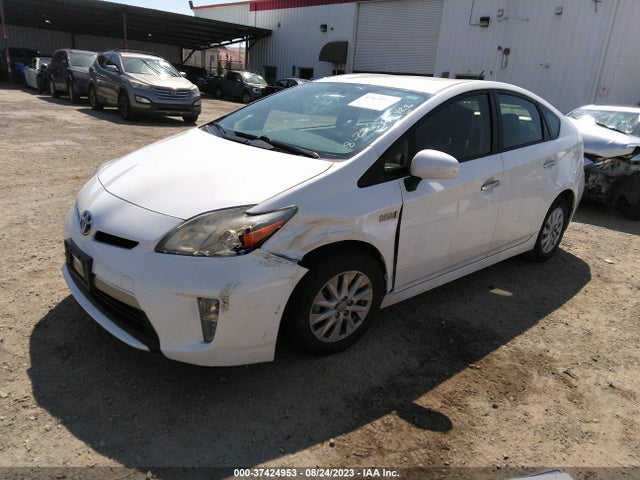 Toyota PRIUS PLUG-IN 2015 JTDKN3DPXF3071328 Image 2