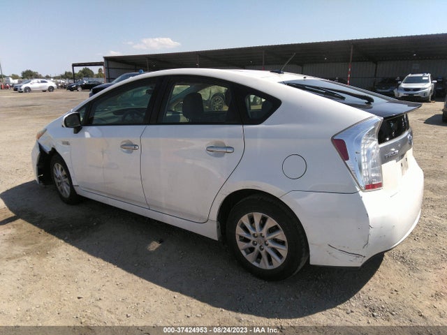 Toyota PRIUS PLUG-IN 2015 JTDKN3DPXF3071328 Image 3