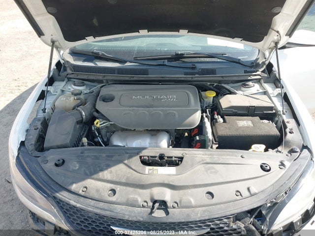 Chrysler 200 S 2015 1C3CCCBB2FN550658 Image 10