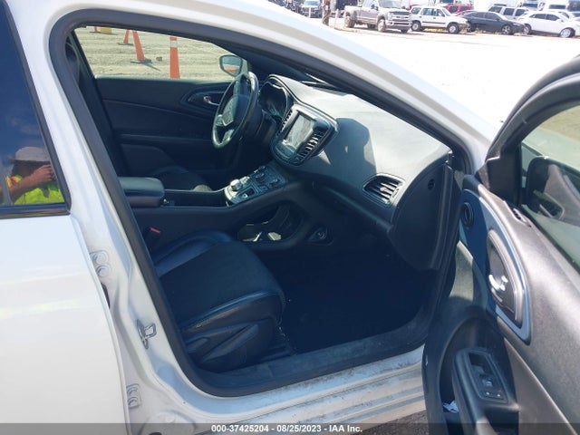 Chrysler 200 S 2015 1C3CCCBB2FN550658 Image 5