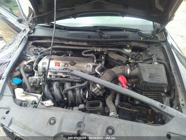 2011 HONDA ACCORD SDN EX-L VIN: 1HGCP2F81BA018670