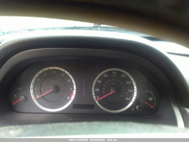 2011 HONDA ACCORD SDN EX-L VIN: 1HGCP2F81BA018670