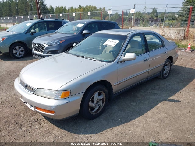 1996 HONDA ACCORD EX/EX-R VIN: 1HGCD5653TA299260