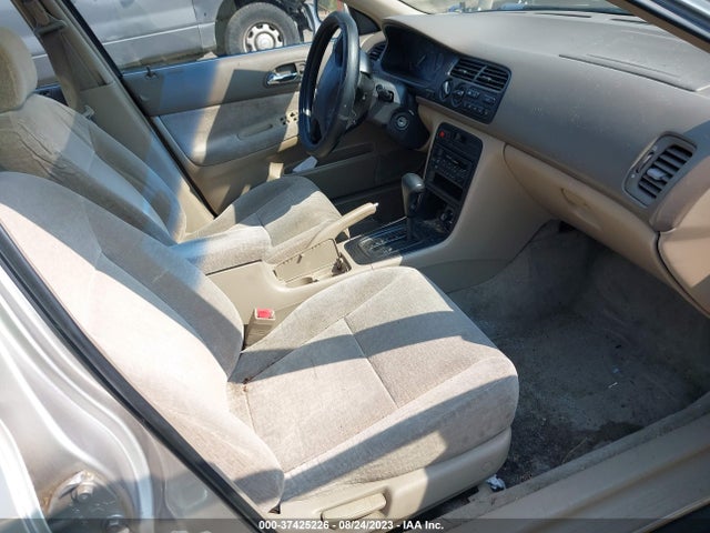 1996 HONDA ACCORD EX/EX-R VIN: 1HGCD5653TA299260