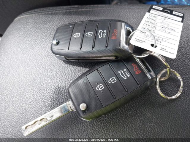 5XXGT4L32KG371598 KIA Optima Lx